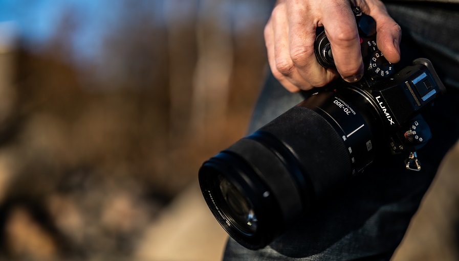  Nuevo teleobjetivo 70-300mm para  montura L de la serie LUMIX S